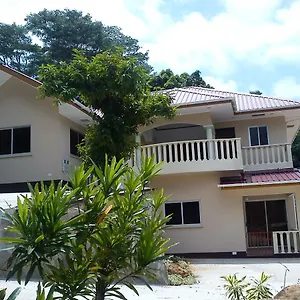 Zeph Self Catering Апартаменты Baie Lazare (Mahe)